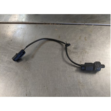 10Z215 Engine Oil Pressure Sensor For 10-13 Kia Forte  2.4